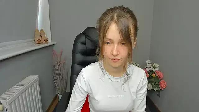 Afina_Youngful webcams show profile image 