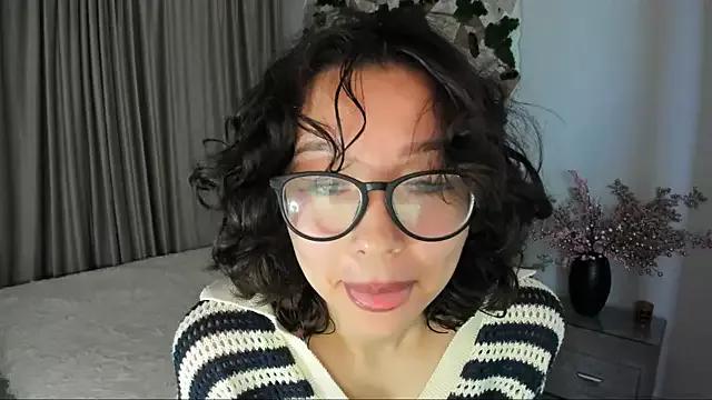AgnieszkaBanana from StripChat is Freechat