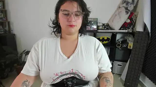 Unleash your urge for fetish cams livestreamers with our pick of steaming hot models, versed in the art of seduction and indulgence.
