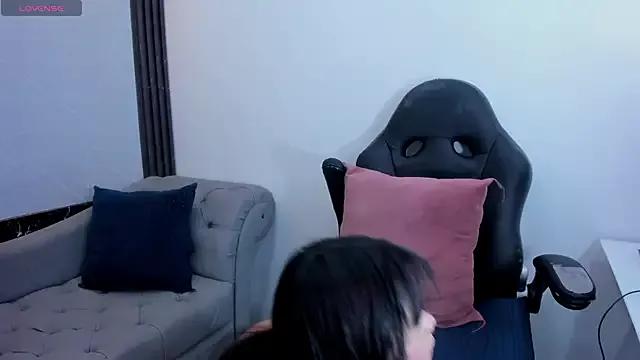 ailen_roberts from StripChat is Freechat