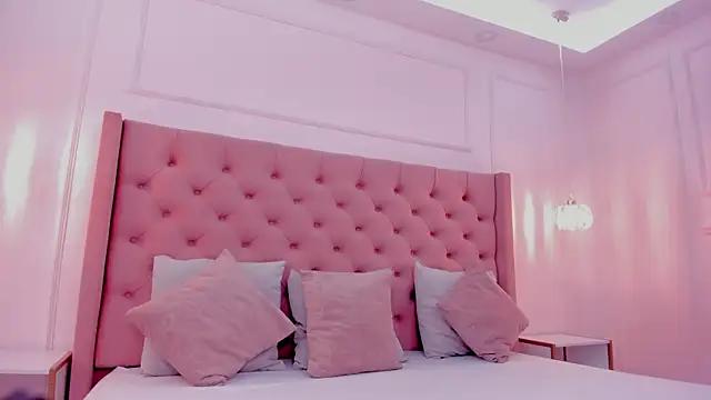 Unleash your urge for fetish cams livestreamers with our pick of steaming hot models, versed in the art of seduction and indulgence.
