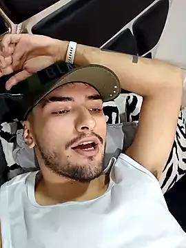 AlekRuizx from StripChat is Freechat