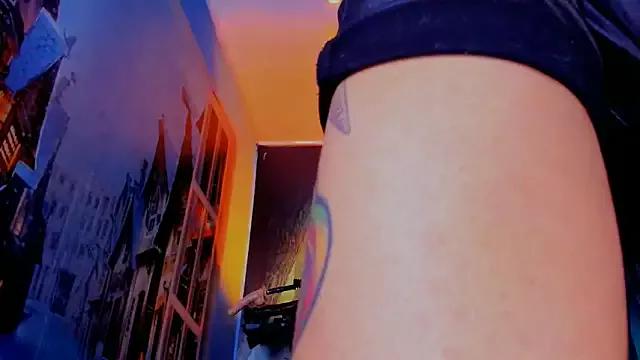 Unleash your urge for fetish cams livestreamers with our pick of steaming hot models, versed in the art of seduction and indulgence.