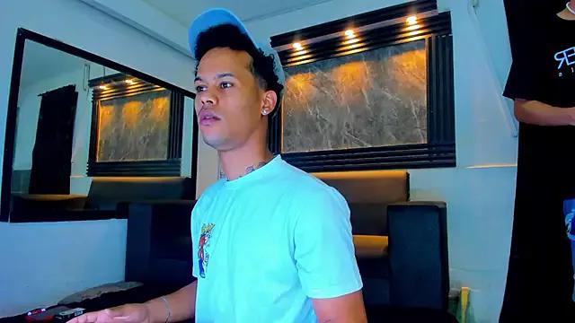 Unleash your urge for fetish cams livestreamers with our pick of steaming hot models, versed in the art of seduction and indulgence.