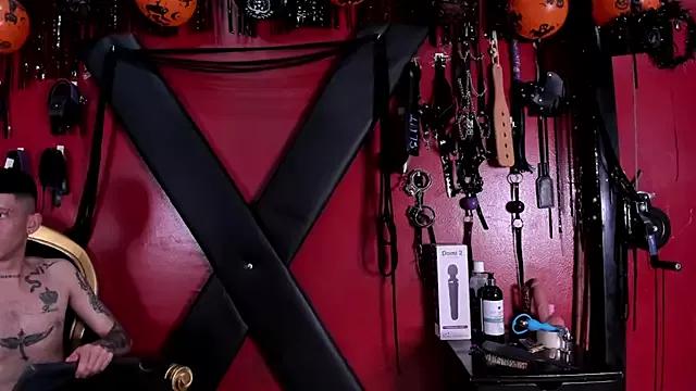 Unleash your urge for fetish cams livestreamers with our pick of steaming hot models, versed in the art of seduction and indulgence.