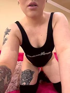 Unleash your urge for fetish cams livestreamers with our pick of steaming hot models, versed in the art of seduction and indulgence.