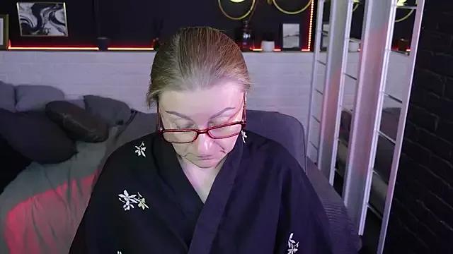 AlexandraKind from StripChat is Freechat