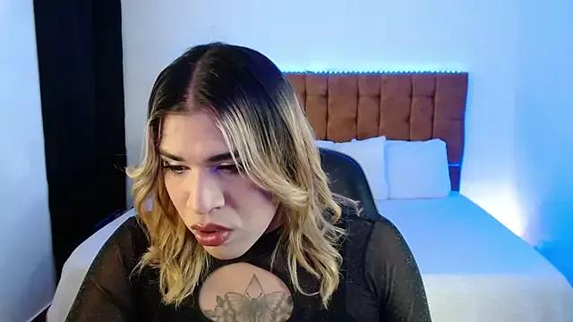 Unleash your urge for fetish cams livestreamers with our pick of steaming hot models, versed in the art of seduction and indulgence.