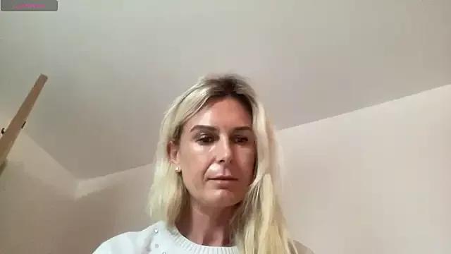 Alexis_Newick from StripChat is Freechat