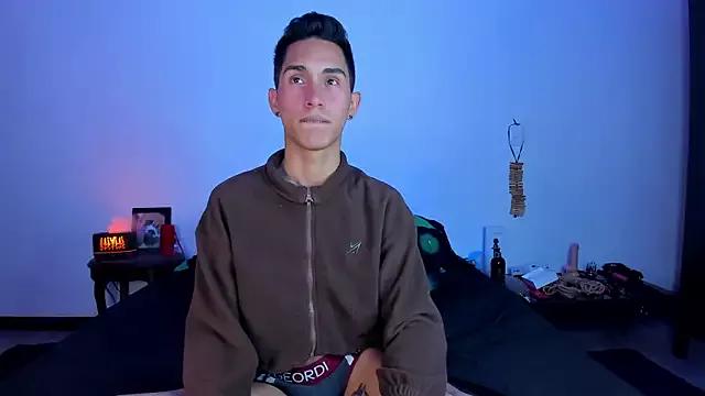 Alexmillers from StripChat is Freechat