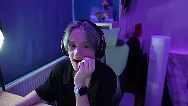 Alexycutie from StripChat is Freechat
