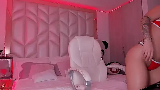 Unleash your urge for fetish cams livestreamers with our pick of steaming hot models, versed in the art of seduction and indulgence.