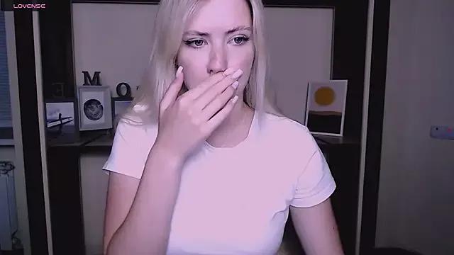 AliceHotty_ from StripChat is Freechat