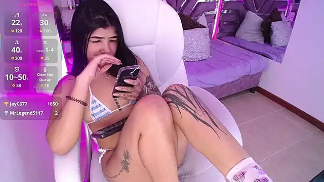 Unleash your urge for fetish cams livestreamers with our pick of steaming hot models, versed in the art of seduction and indulgence.