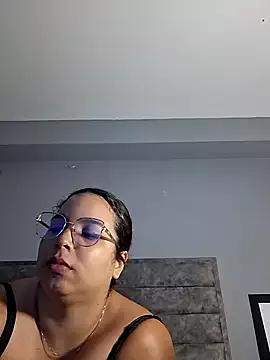 Aliciabloom from StripChat is Freechat