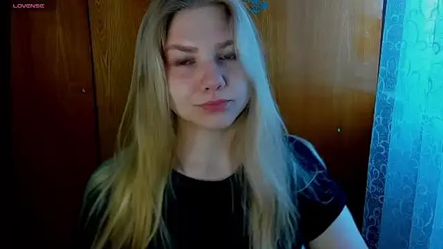 AlinaMors from StripChat is Freechat
