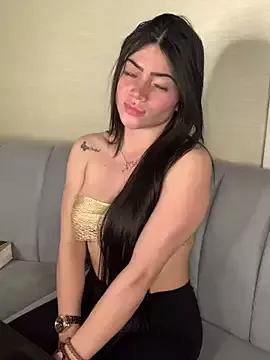 Unleash your urge for fetish cams livestreamers with our pick of steaming hot models, versed in the art of seduction and indulgence.