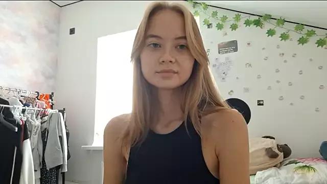 ALISALISAAS from StripChat is Freechat