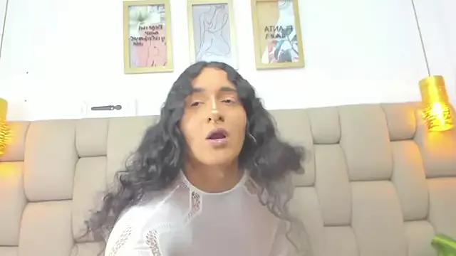 Unleash your urge for fetish cams livestreamers with our pick of steaming hot models, versed in the art of seduction and indulgence.