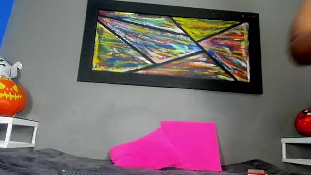 Unleash your urge for fetish cams livestreamers with our pick of steaming hot models, versed in the art of seduction and indulgence.