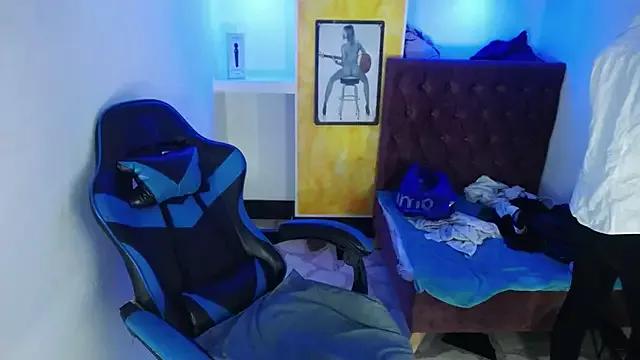 alison_moon7 from StripChat is Freechat