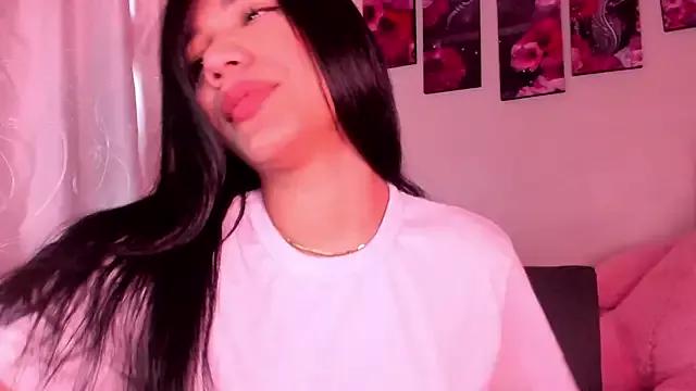 Alissarhys26 from StripChat is Freechat