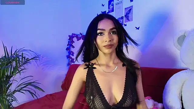 Unleash your urge for fetish cams livestreamers with our pick of steaming hot models, versed in the art of seduction and indulgence.