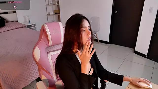 AllisonPalmer from StripChat is Freechat