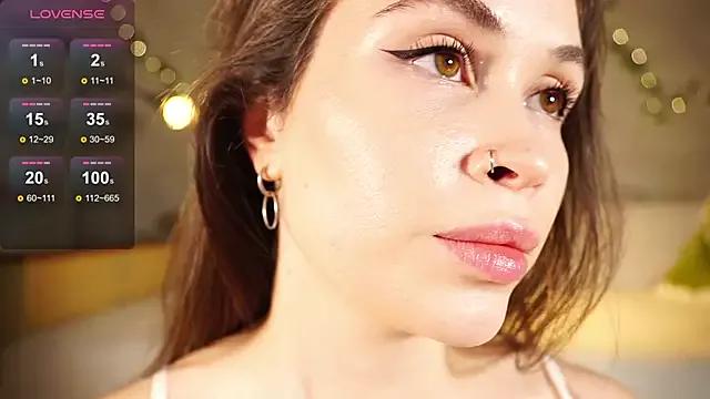 alma_yammy from StripChat is Freechat