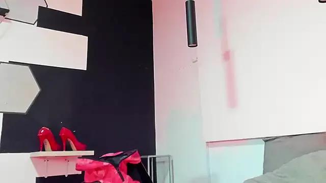 Unleash your urge for fetish cams livestreamers with our pick of steaming hot models, versed in the art of seduction and indulgence.