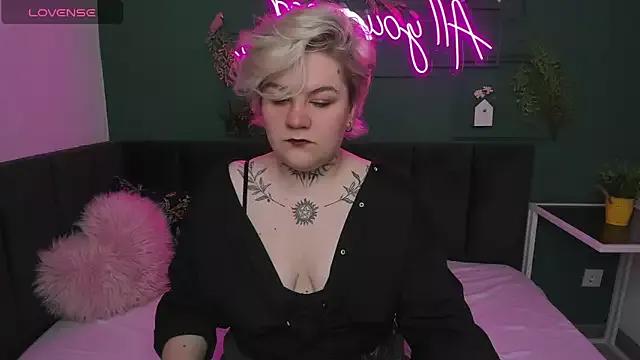 Unleash your urge for fetish cams livestreamers with our pick of steaming hot models, versed in the art of seduction and indulgence.