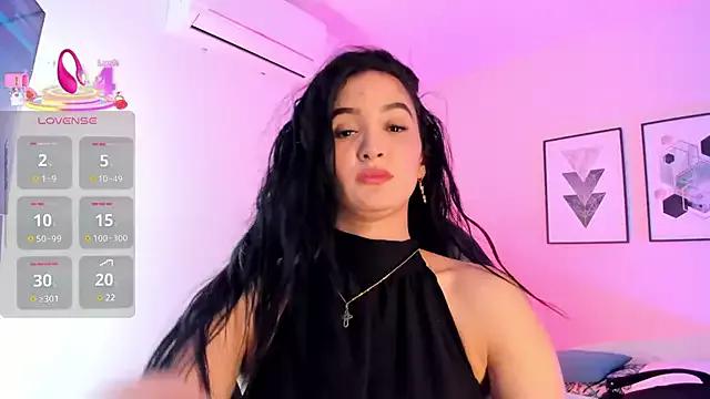 amanda_Hayek from StripChat is Freechat