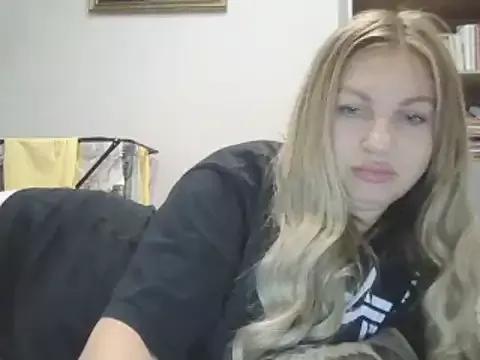 AmandaaLaSexy from StripChat is Freechat