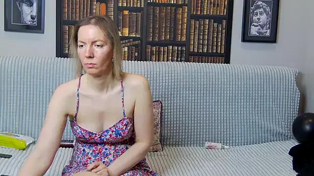 Unleash your urge for fetish cams livestreamers with our pick of steaming hot models, versed in the art of seduction and indulgence.