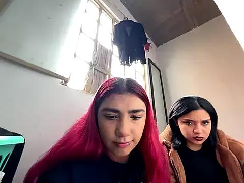 Unleash your urge for fetish cams livestreamers with our pick of steaming hot models, versed in the art of seduction and indulgence.