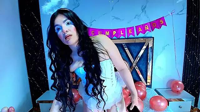 Amara_vega from StripChat is Freechat
