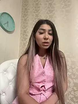 Unleash your urge for fetish cams livestreamers with our pick of steaming hot models, versed in the art of seduction and indulgence.