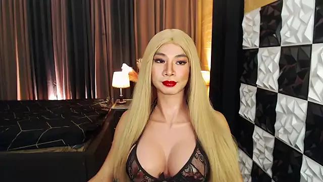 AmazingHorseCockTrans from StripChat is Freechat