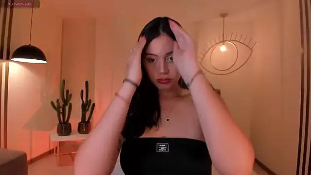 AmbarJames_ from StripChat is Freechat