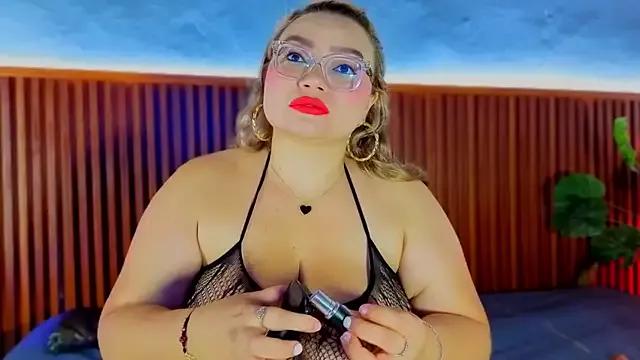 Unleash your urge for fetish cams livestreamers with our pick of steaming hot models, versed in the art of seduction and indulgence.