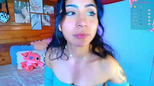 Unleash your urge for fetish cams livestreamers with our pick of steaming hot models, versed in the art of seduction and indulgence.