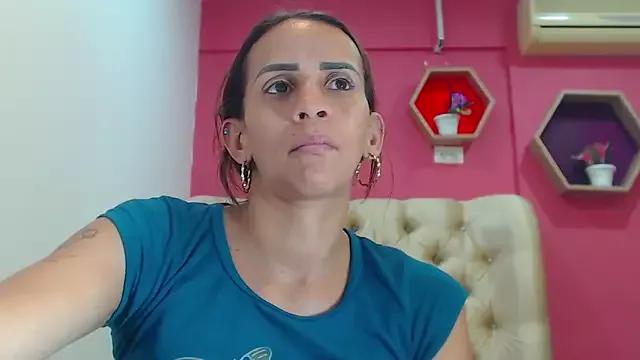 Unleash your urge for fetish cams livestreamers with our pick of steaming hot models, versed in the art of seduction and indulgence.