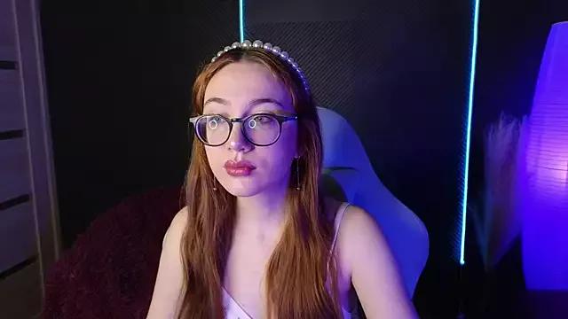 amber_wink from StripChat is Freechat