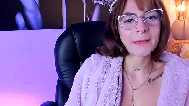 Unleash your urge for fetish cams livestreamers with our pick of steaming hot models, versed in the art of seduction and indulgence.