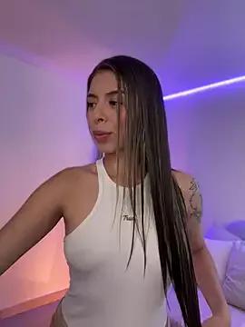 AmmyCollinsW from StripChat is Freechat