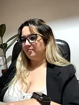 Unleash your urge for fetish cams livestreamers with our pick of steaming hot models, versed in the art of seduction and indulgence.