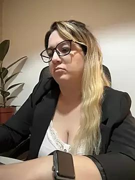amooraaamoon from StripChat is Freechat