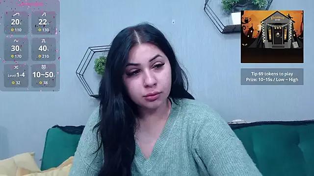 AnaysDivine from StripChat is Freechat