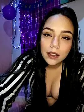 Unleash your urge for fetish cams livestreamers with our pick of steaming hot models, versed in the art of seduction and indulgence.