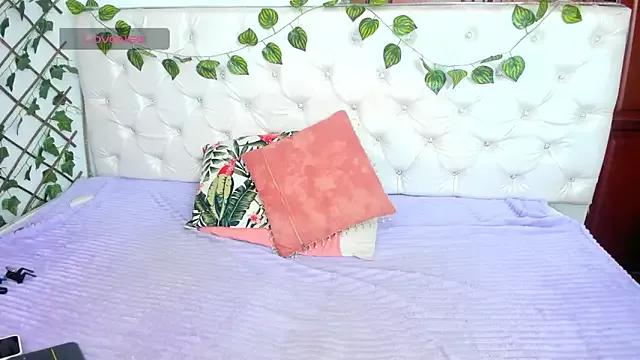 Unleash your urge for fetish cams livestreamers with our pick of steaming hot models, versed in the art of seduction and indulgence.